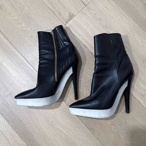 Stella McCartney color block heels